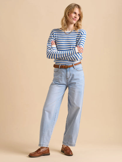Barrel Leg Jeans — gallery_03.webp