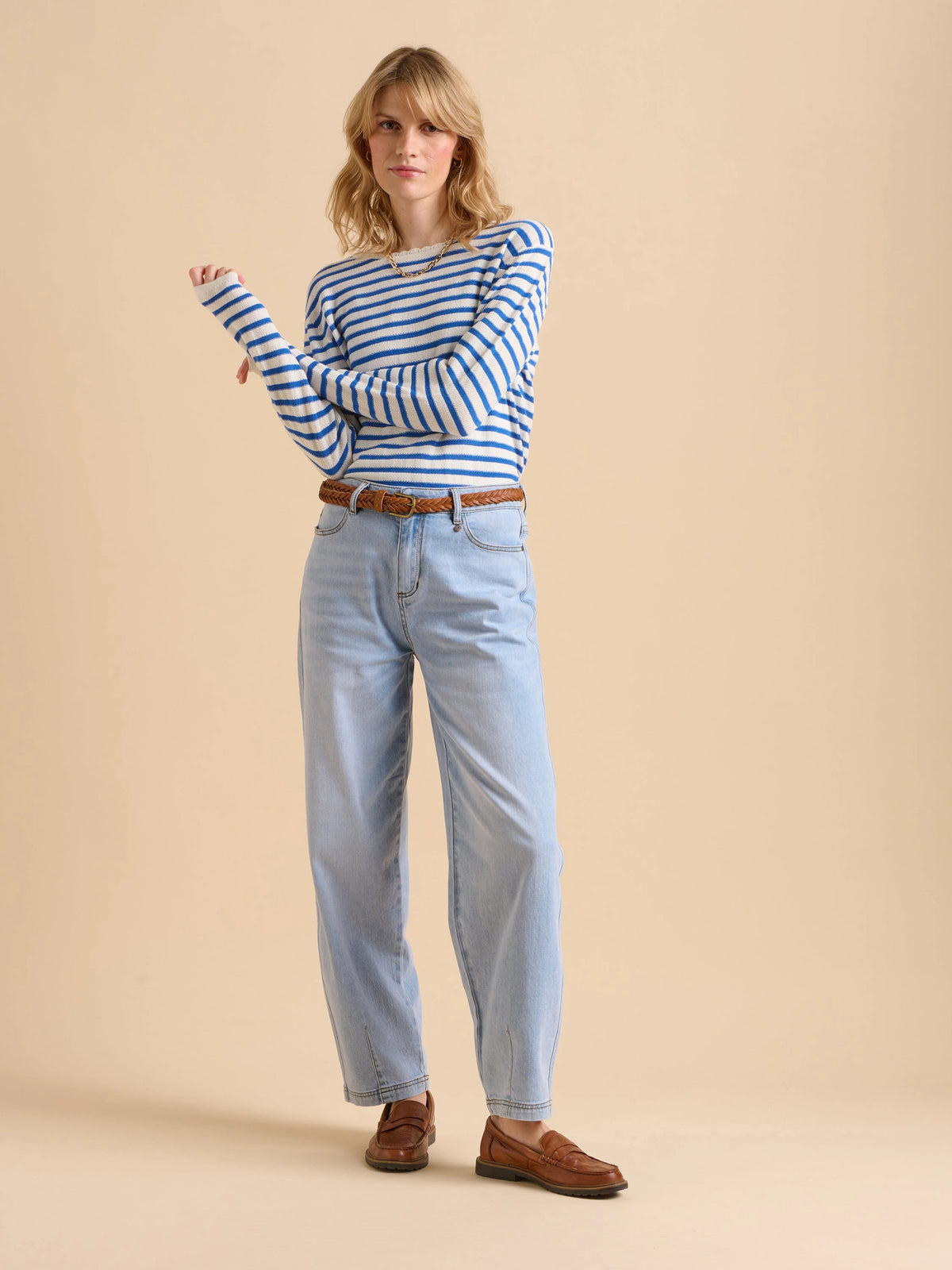Barrel Leg Jeans — gallery_01.webp